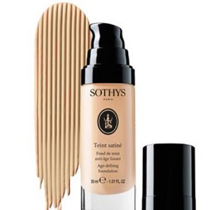 Maquillaje Teint satiné.